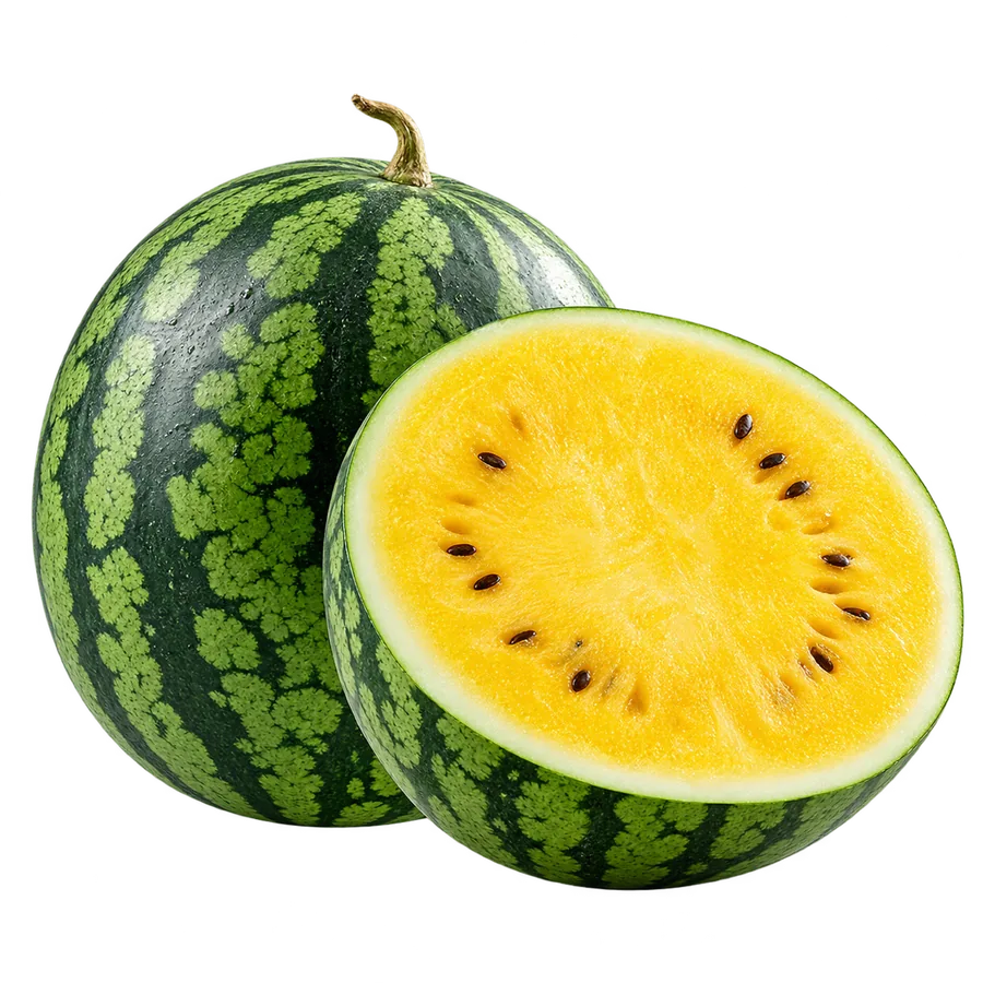 Buah tembikai kuning borong dibelah menampakkan isi kuning keemasan